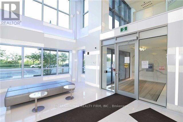 Building Photo - 110-110 Marine Parade Dr