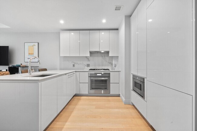 Foto del edificio - 133 Seaport Blvd