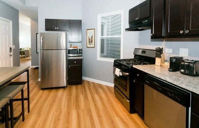 Foto del edificio - 1140 W 18th St