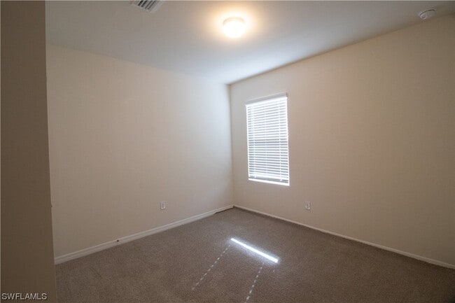 Foto del edificio - 404 NW 4th Terrace
