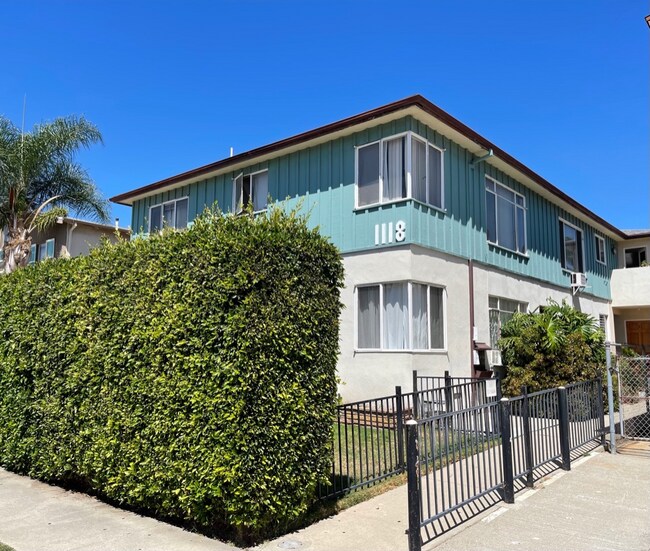 Building Photo - 1118 S Sherbourne Dr