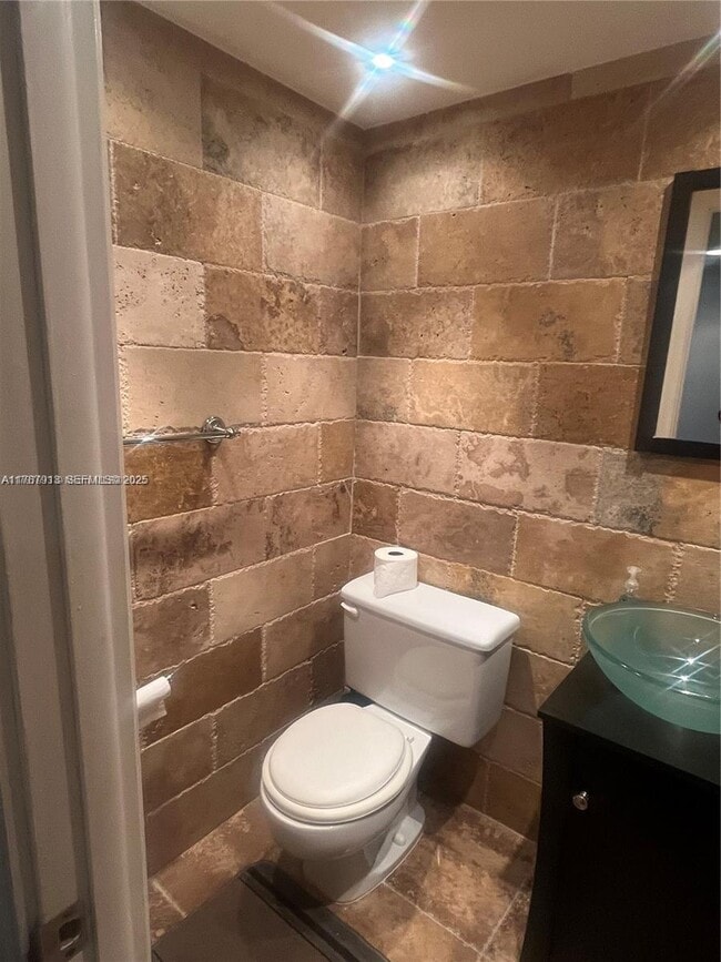 Foto del edificio - 1825 S Ocean Dr