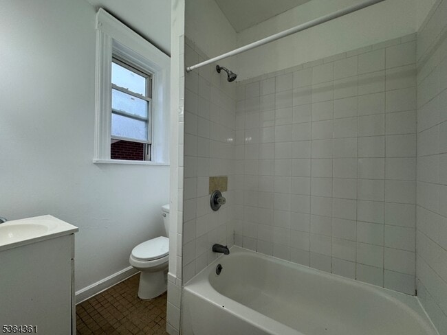 Building Photo - 253 Palisade Ave