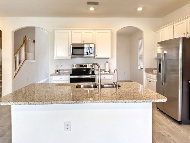 Foto del edificio - 11305 Shady Blossom Dr