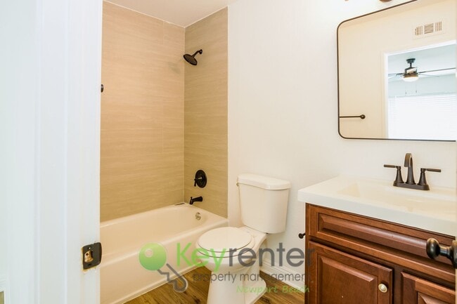 Foto del edificio - Updated 3 Bedroom Single Level Condo in La...
