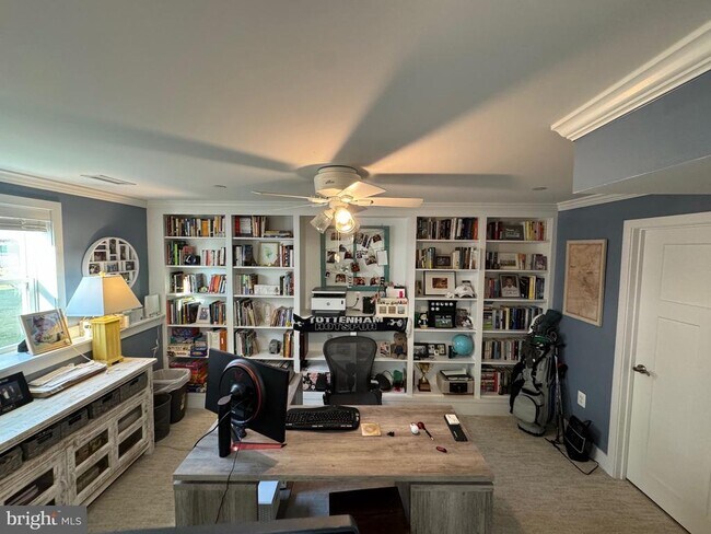 Foto del edificio - 8315 Bayside Rd