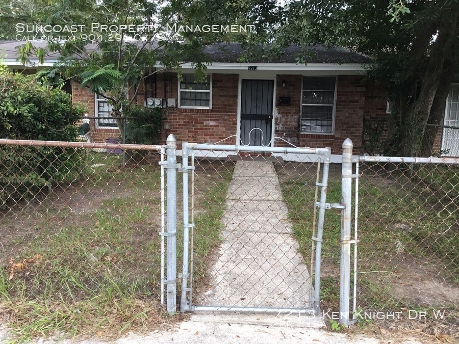Primary Photo - 2BR/1BA Home for Rent!