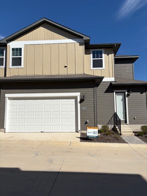 Building Photo - 1020 Vista View Dr