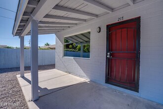 Building Photo - 215 S Doran