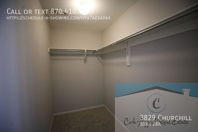 Building Photo - Move in special $800!!  Beautiful 3 bed / ...