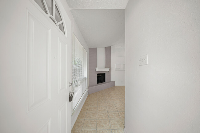 Building Photo - 20614 Park Row Blvd