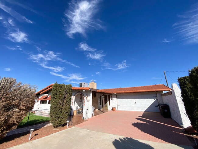 Foto del edificio - 6817 Warren Vista Ave
