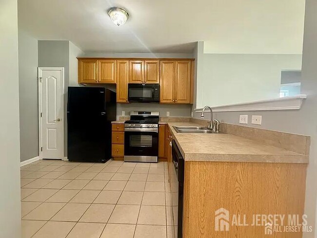 Building Photo - 3223 Edward Stec Blvd