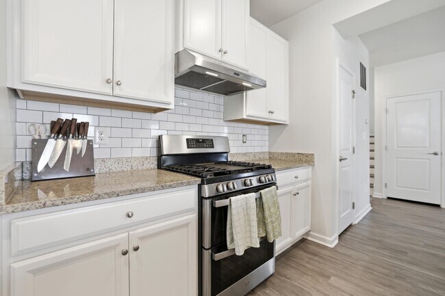 Foto del edificio - 5319 Holley Oak Ln
