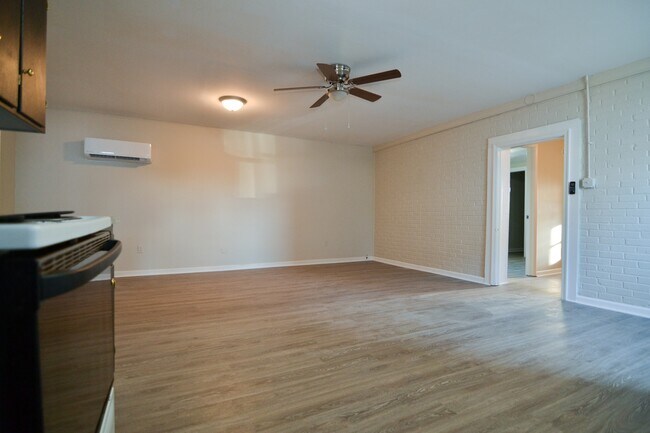 Foto del edificio - 4914 Fort Ave