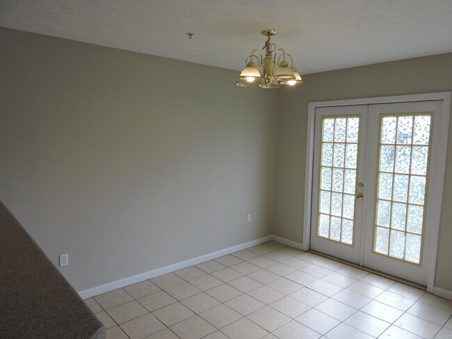 Foto del edificio - 207 Swaying Pine Ct