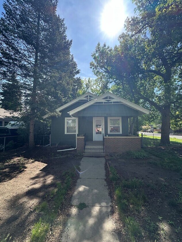 Primary Photo - $1919 | 2BR/1BA | Cute Dog Friendly Home near Patty Jewett Golf Course