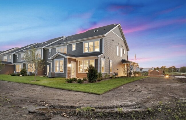 Building Photo - 2256 Horseshoe Cir