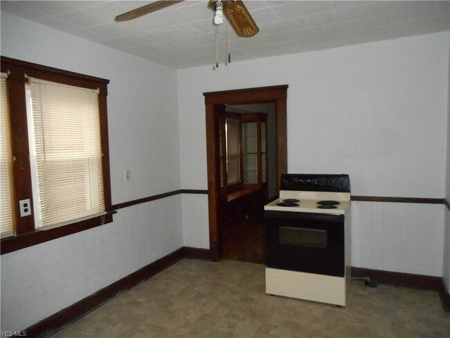 Building Photo - 10265 Ackley Rd