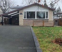 Building Photo - 975 Hawthorne Ct