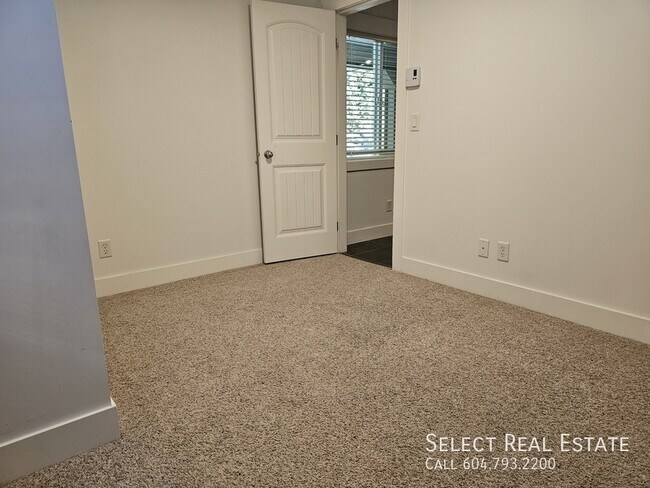 Building Photo - 47335 Brewster Pl