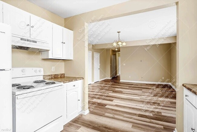 Building Photo - 2 br, 1 bath 4plex - 1317 Main St C C