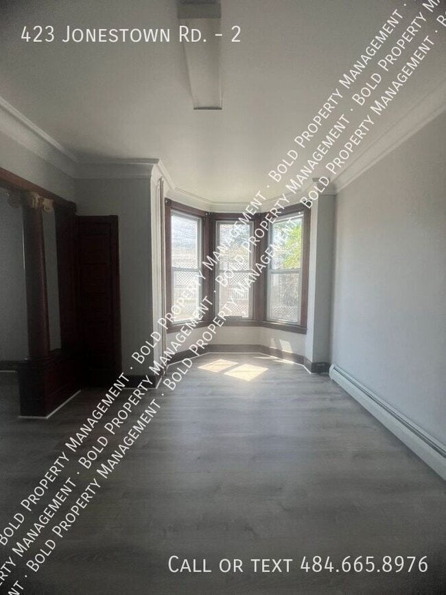 Building Photo - 423 Jonestown Rd