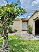 Building Photo - 633 Desoto Dr