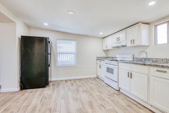 Foto del edificio - Great Location