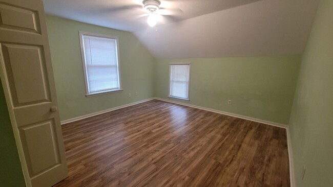 Building Photo - Modern Comfort in Toledo: Your Dream Home ...