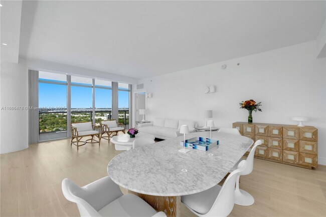 Building Photo - 3737 Collins Ave