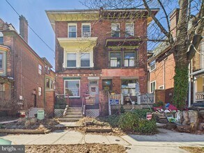 Building Photo - 824 S St Bernard St