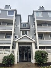 Building Photo - 200 Falls Blvd