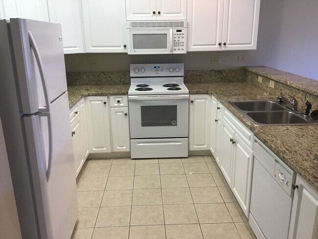 Photo - Spacious 2 Bedroom Condo in World Tour