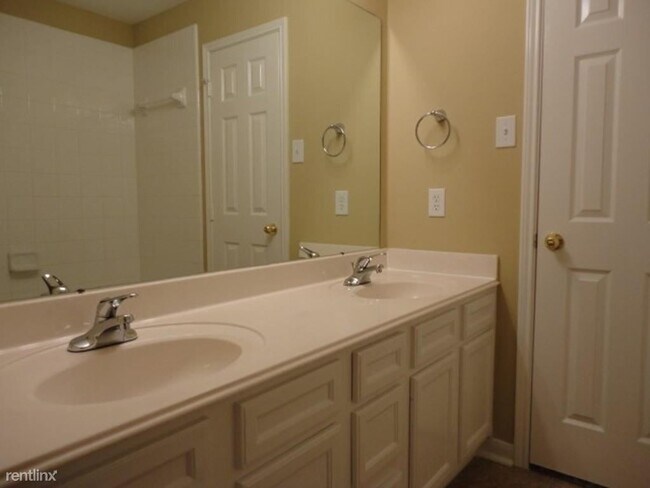 Building Photo - 4 br, 2 bath House - 11123 Tea Leaf Dr