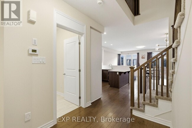 Building Photo - 110 Jardiniere St