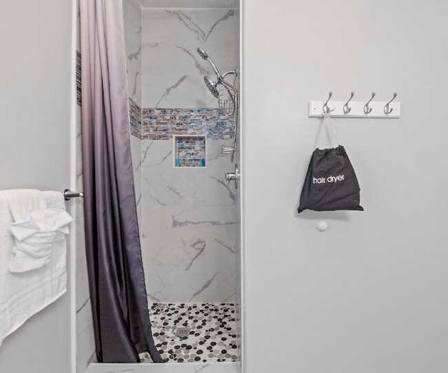 Foto del edificio - 1401 W 40th St