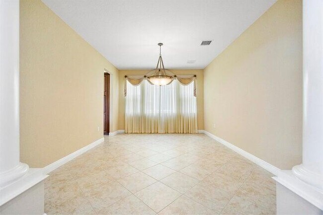 Building Photo - 11812 Windmill Lake Dr