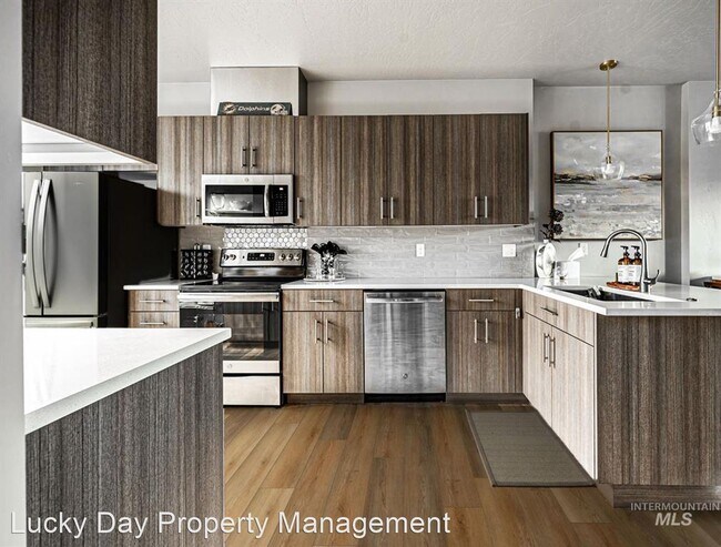 Foto del edificio - 2 br, 2.5 bath House - 3571 N. Adams St