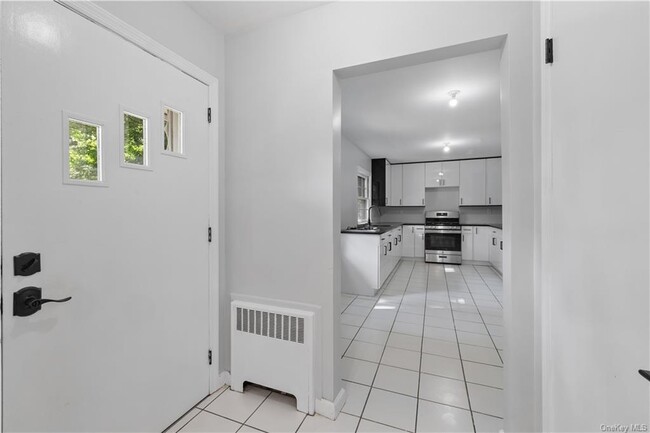 Building Photo - 467 Saddle River Rd