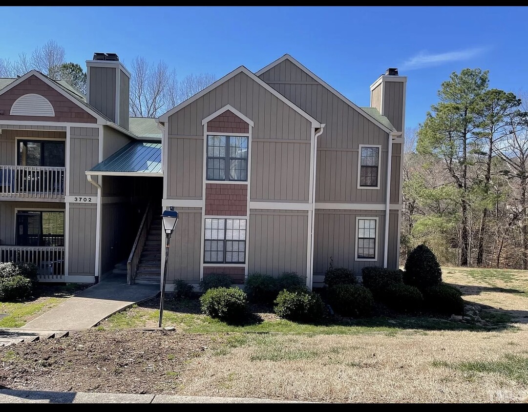 Foto principal - 3702 Chimney Ridge Pl