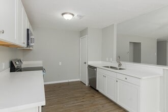 Building Photo - 92 Sparrow Way