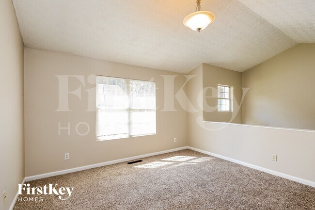 Building Photo - 5098 Bird Rd