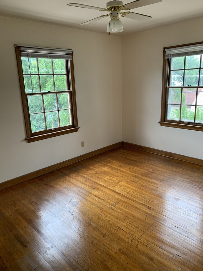 Bed Room - 8329 W North Ave