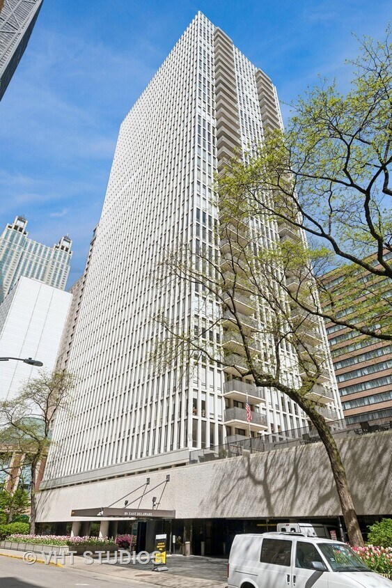 Primary Photo - 200 E Delaware Pl