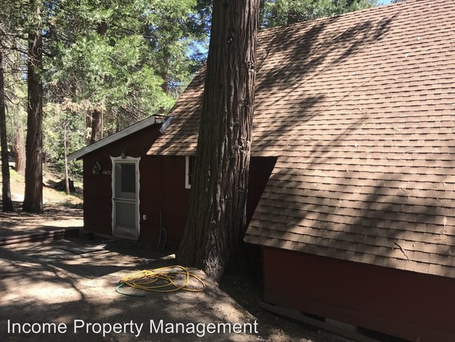 Building Photo - 10632 Juniper Dr