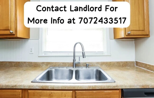 Foto del edificio - 2121 Cherry Ln