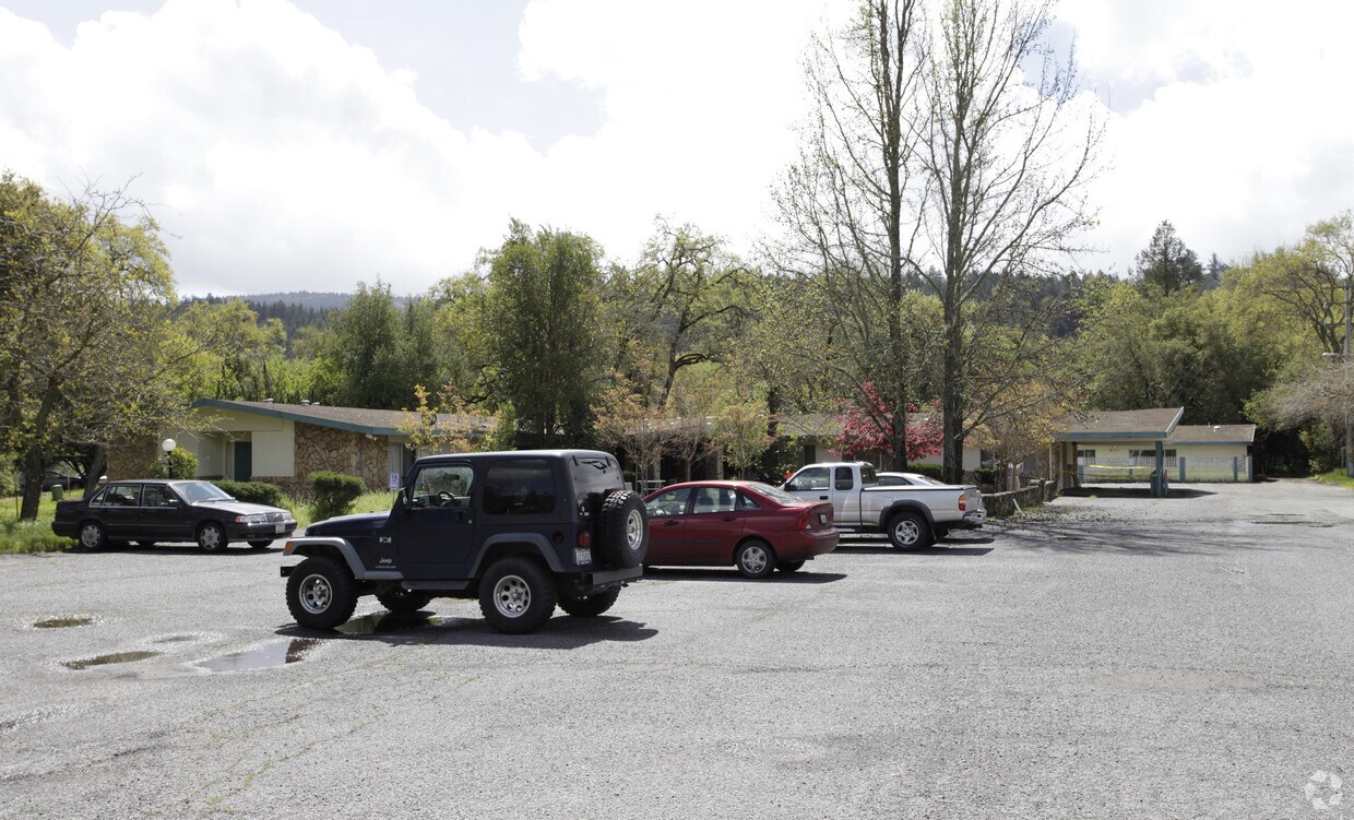 Primary Photo - Calistoga Family Apartments