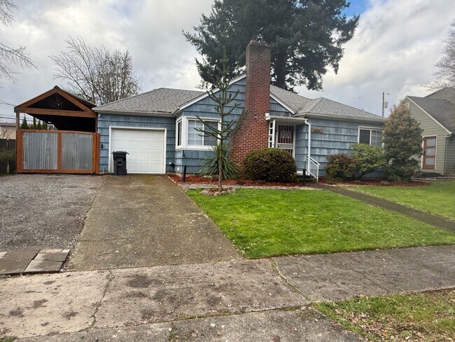 Building Photo - 3235 NE 89th Ave