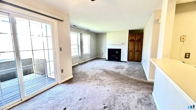 Building Photo - 605 Spring Meadow Rd